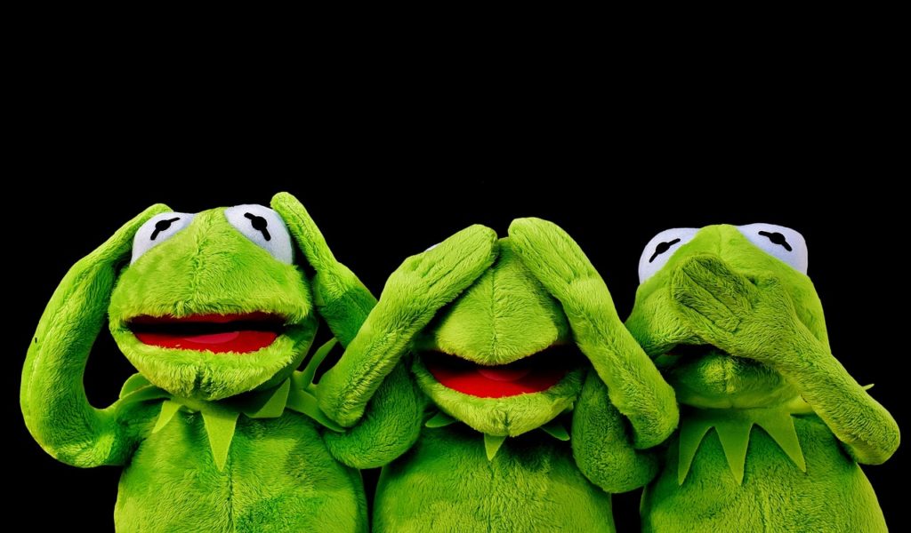 Frogs hear no evil see no evil speak no evil